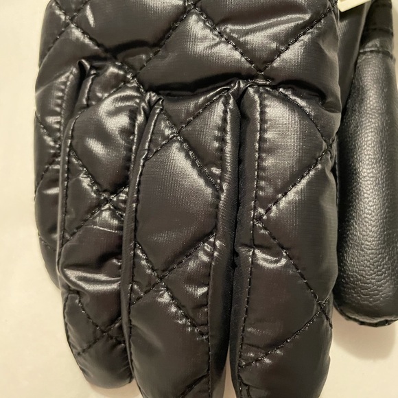 Ugg gloves - Picture 2 of 3